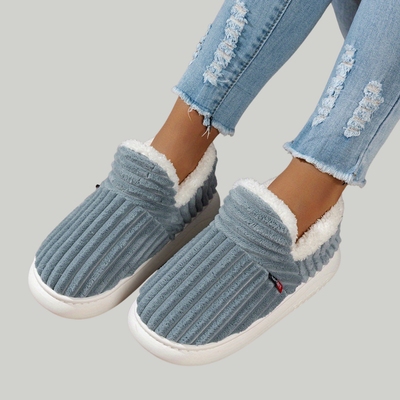 Chaussons en peluche CozyStep