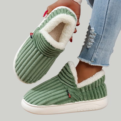 Chaussons en peluche CozyStep