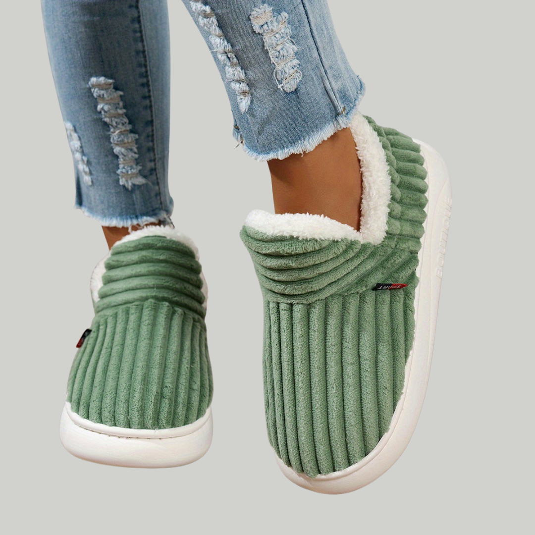 Chaussons en peluche CozyStep