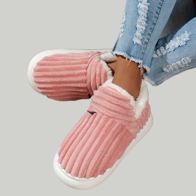 Chaussons en peluche CozyStep