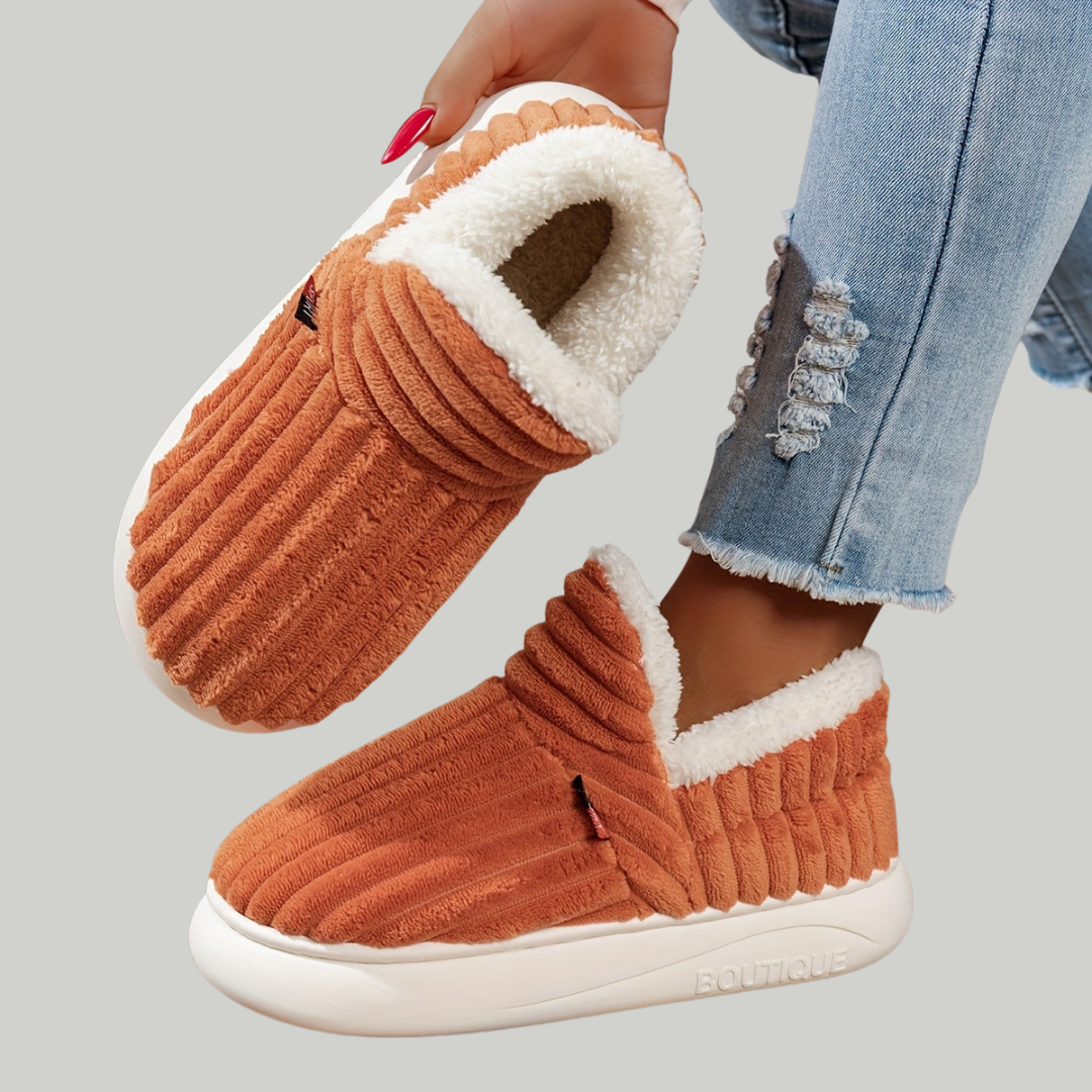Chaussons en peluche CozyStep