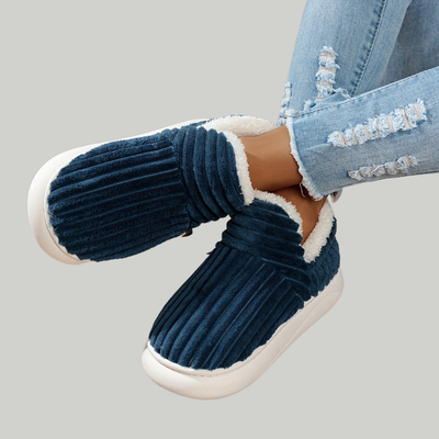 Chaussons en peluche CozyStep