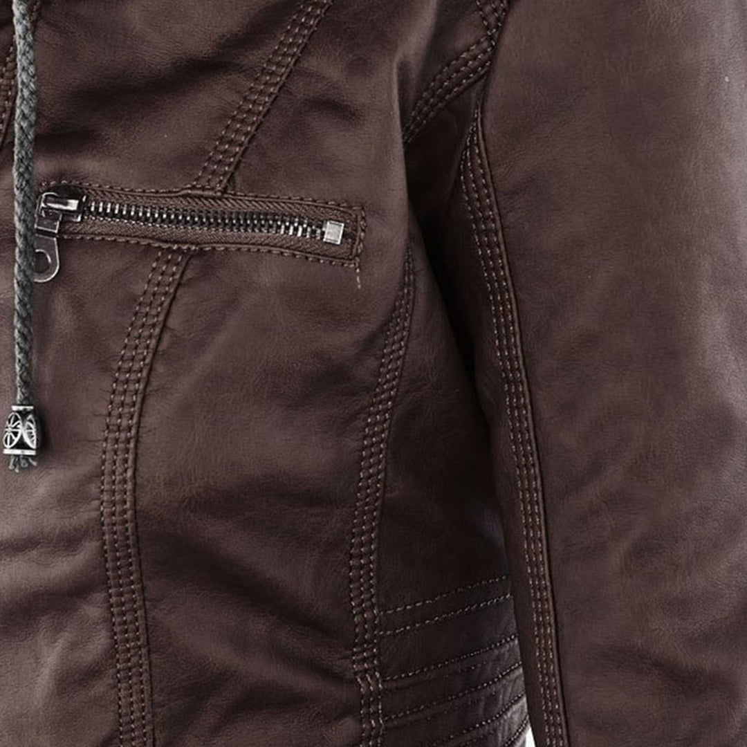 Kara | Veste motard à capuche et silhouette féminine