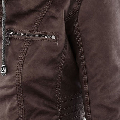 Kara | Veste motard à capuche et silhouette féminine