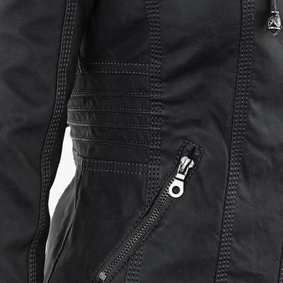 Kara | Veste motard à capuche et silhouette féminine