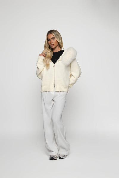 Romaine | Gilet en maille avec capuche en fausse fourrure